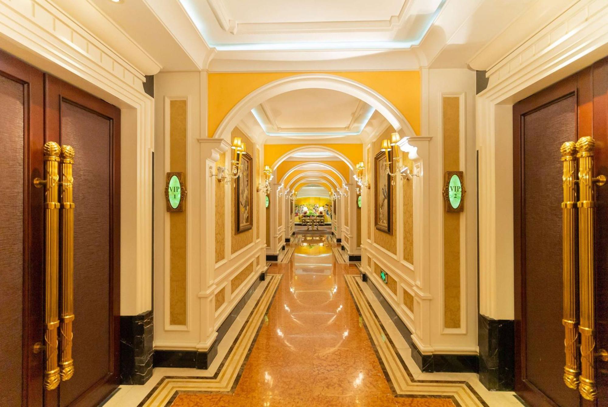 Ramada Plaza Optics Valley Hotel Wuhan Luaran gambar