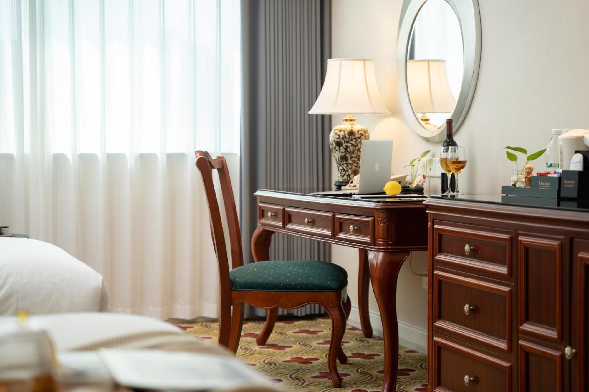 Ramada Plaza Optics Valley Hotel Wuhan Luaran gambar