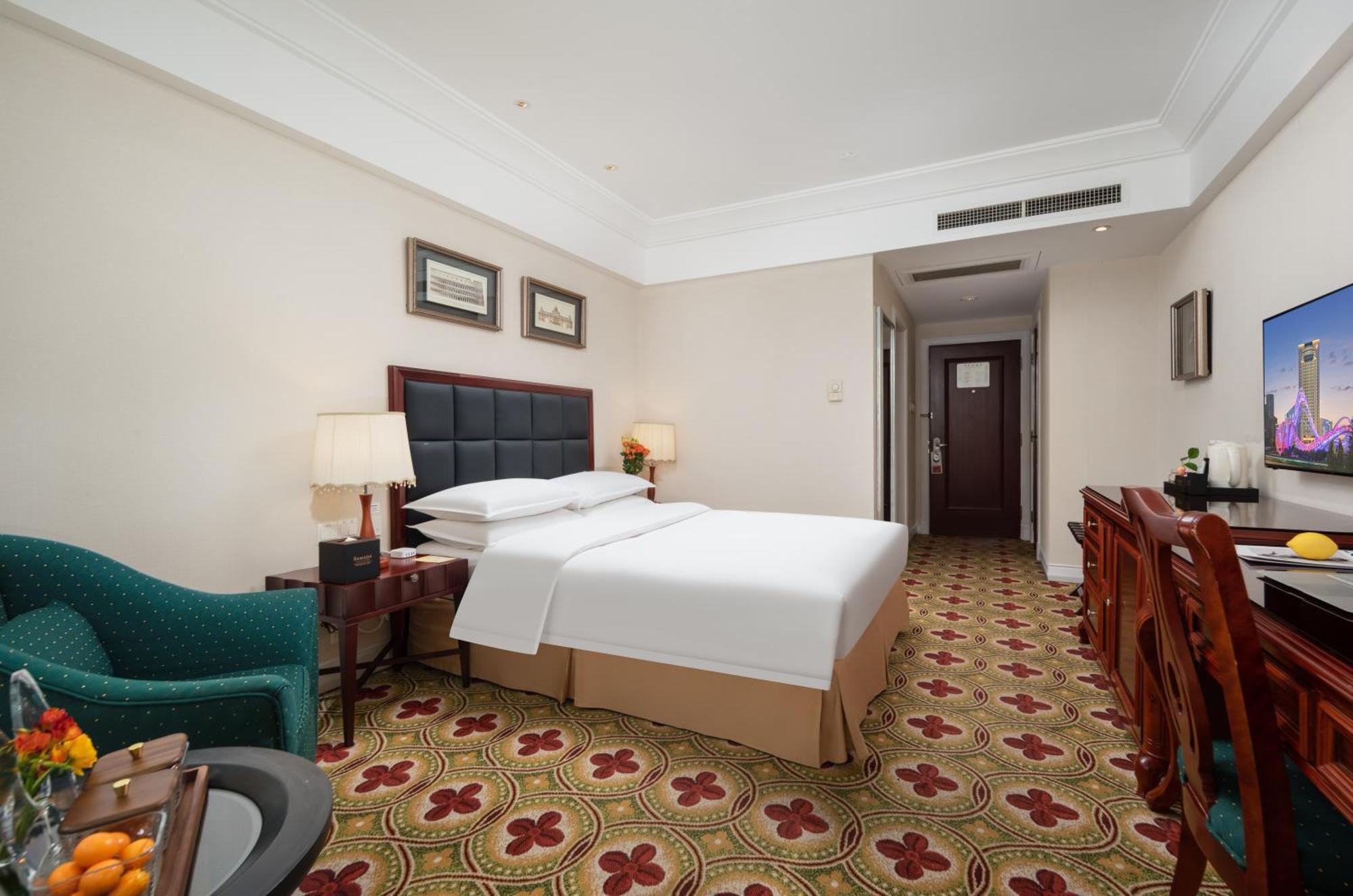 Ramada Plaza Optics Valley Hotel Wuhan Luaran gambar