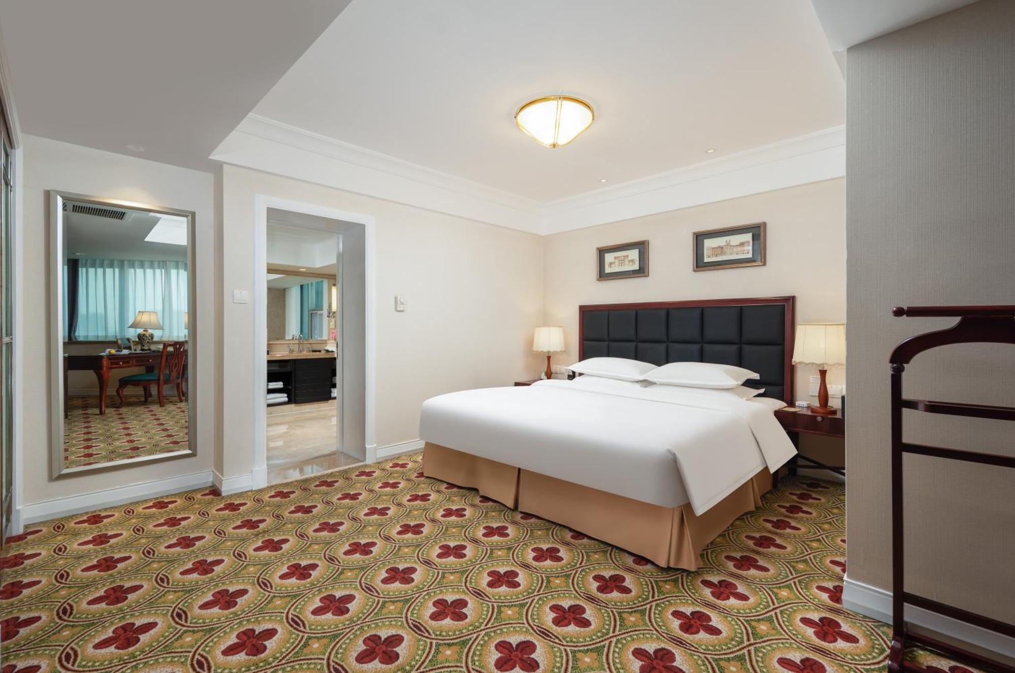 Ramada Plaza Optics Valley Hotel Wuhan Luaran gambar