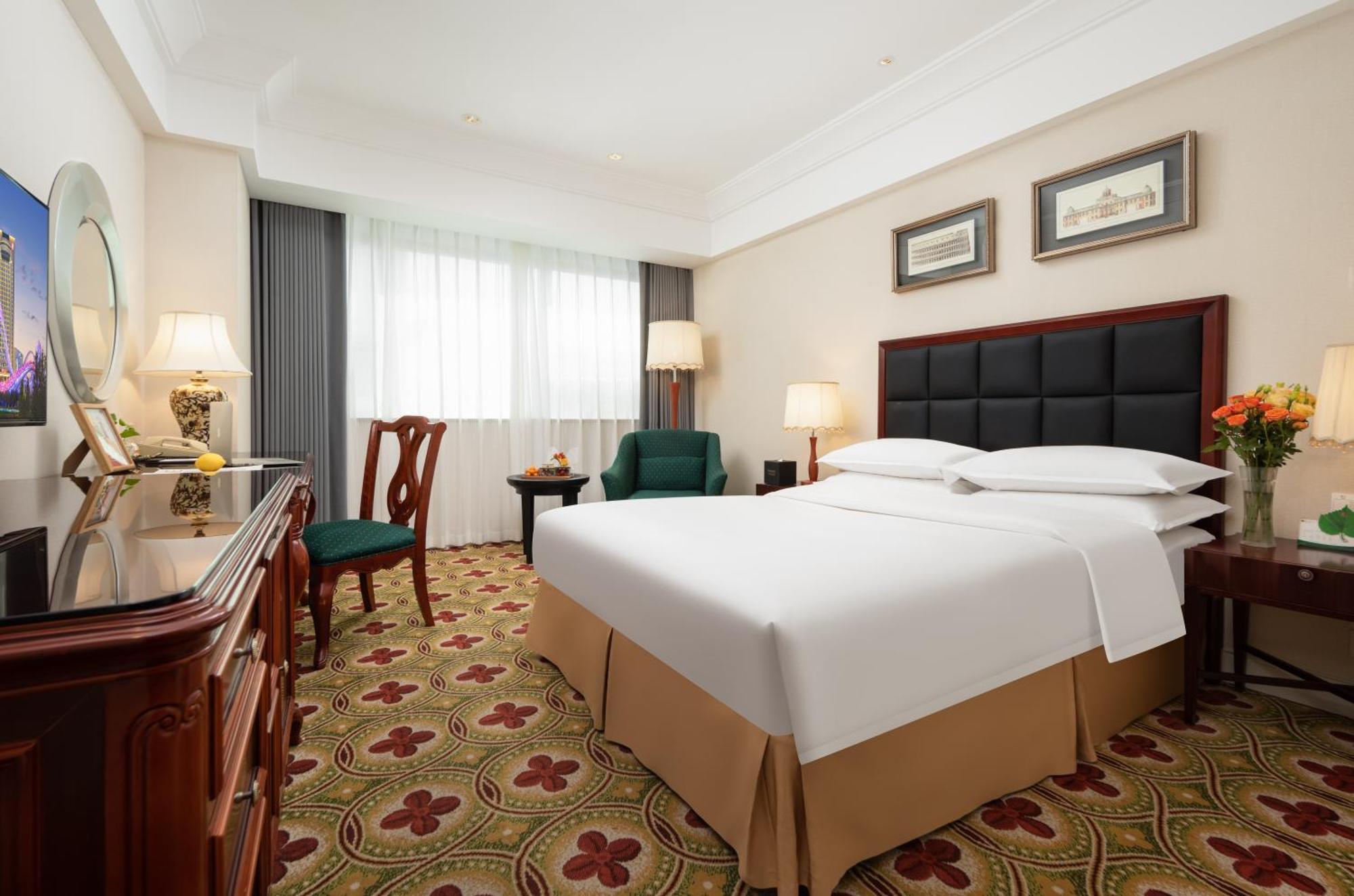 Ramada Plaza Optics Valley Hotel Wuhan Luaran gambar