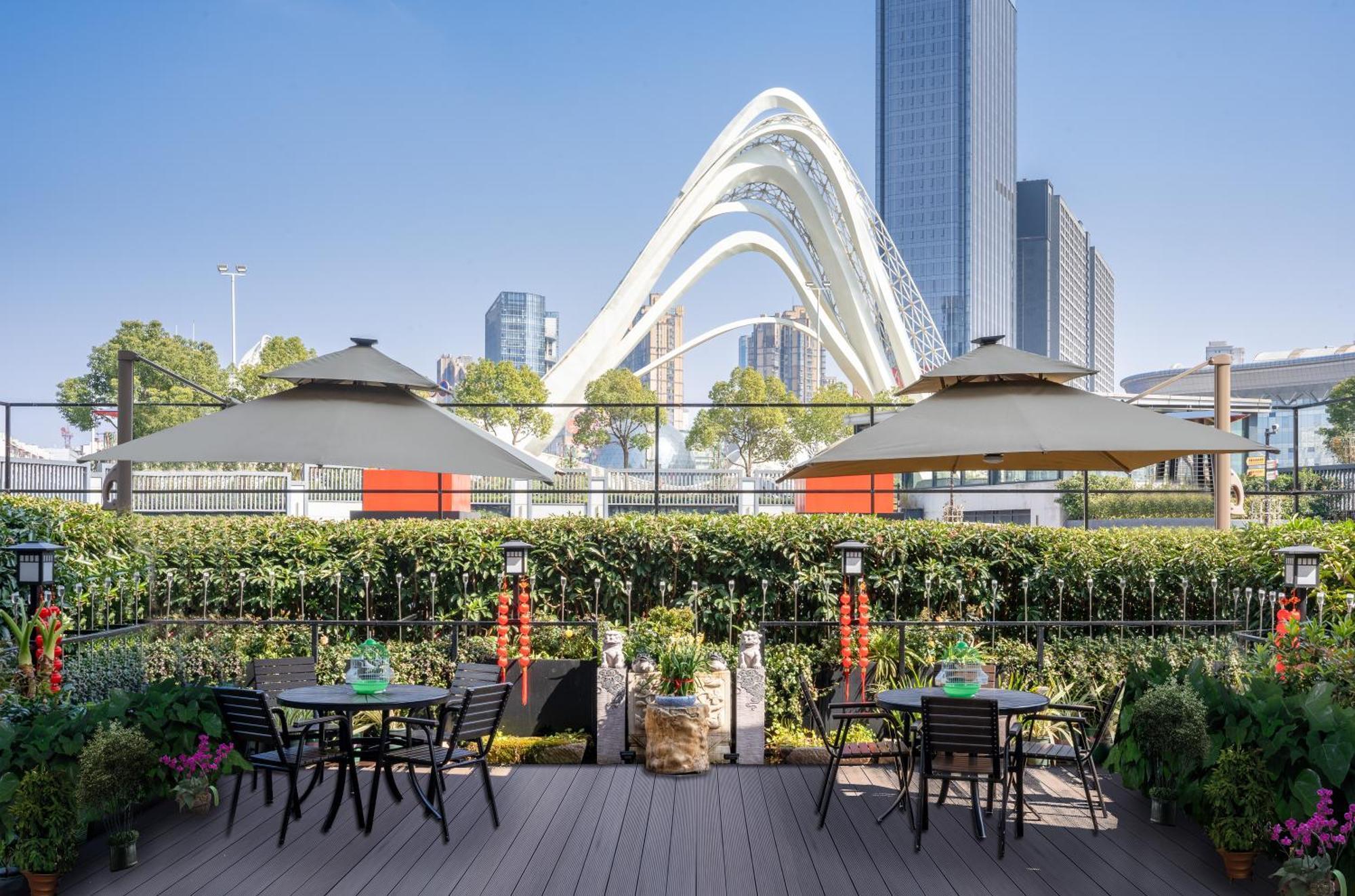 Ramada Plaza Optics Valley Hotel Wuhan Luaran gambar