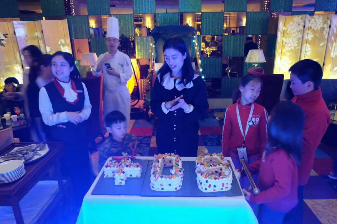 Ramada Plaza Optics Valley Hotel Wuhan Luaran gambar